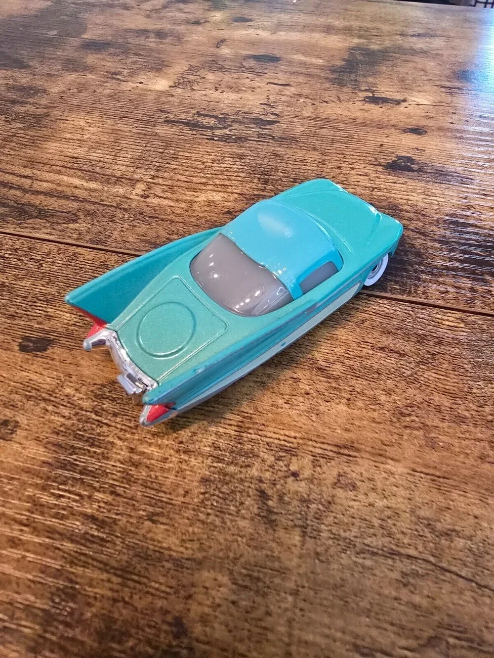 Original Disney Pixar Cars Flo 1:55 Metal Diecast